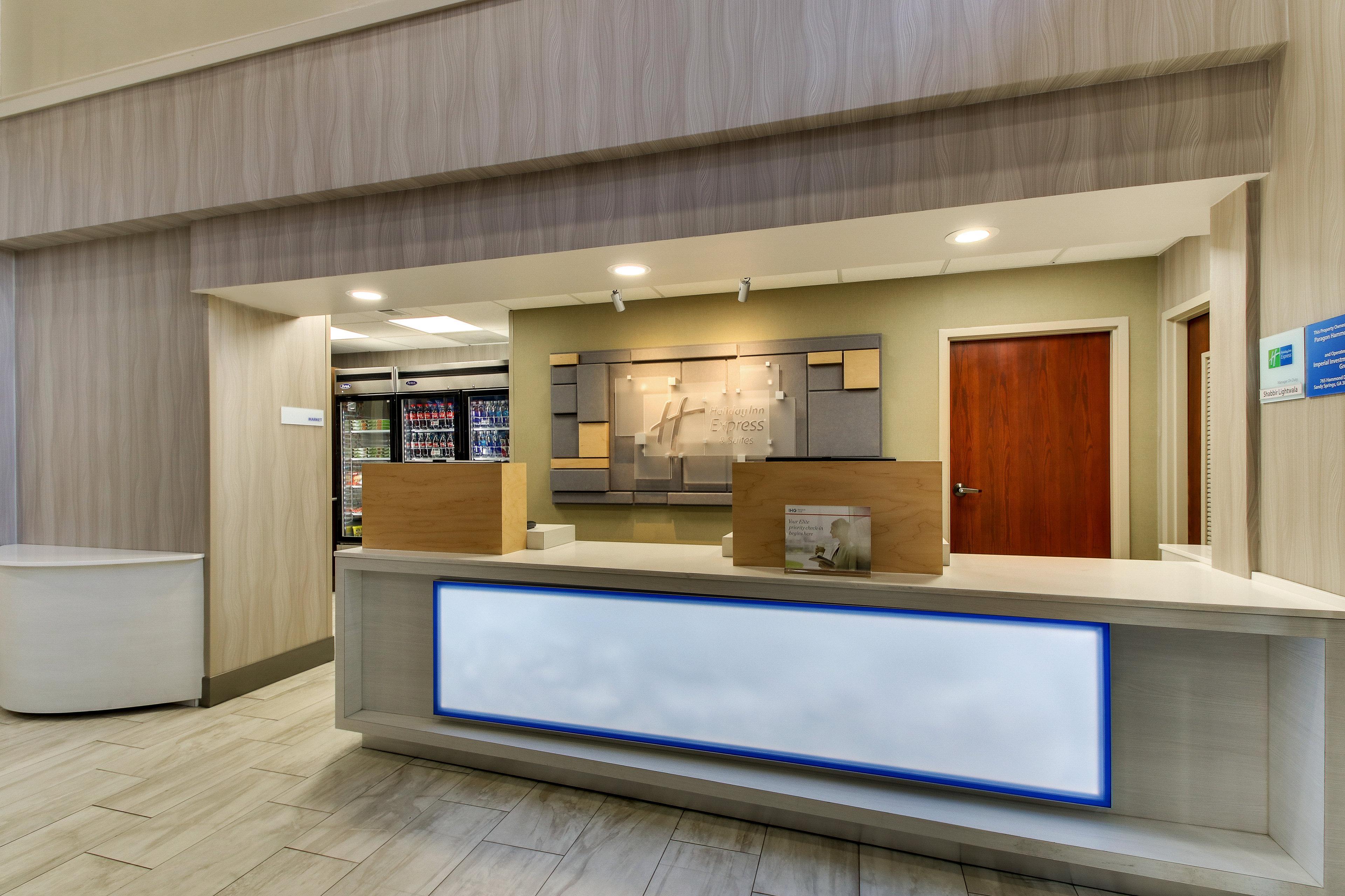 Holiday Inn Express & Suites Atlanta Perimeter Mall Hotel By Ihg Sandy Springs Luaran gambar