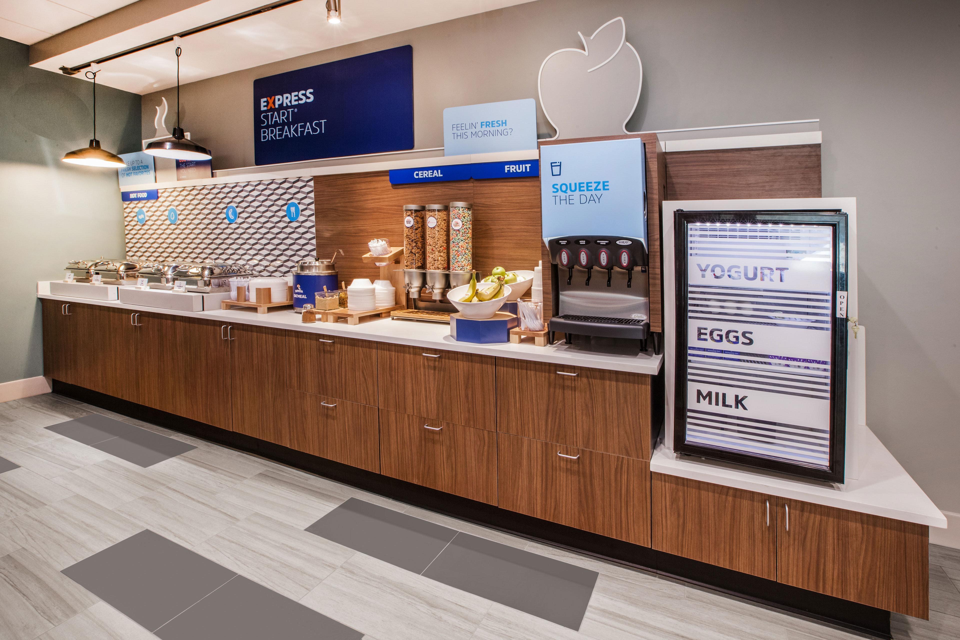 Holiday Inn Express & Suites Atlanta Perimeter Mall Hotel By Ihg Sandy Springs Luaran gambar