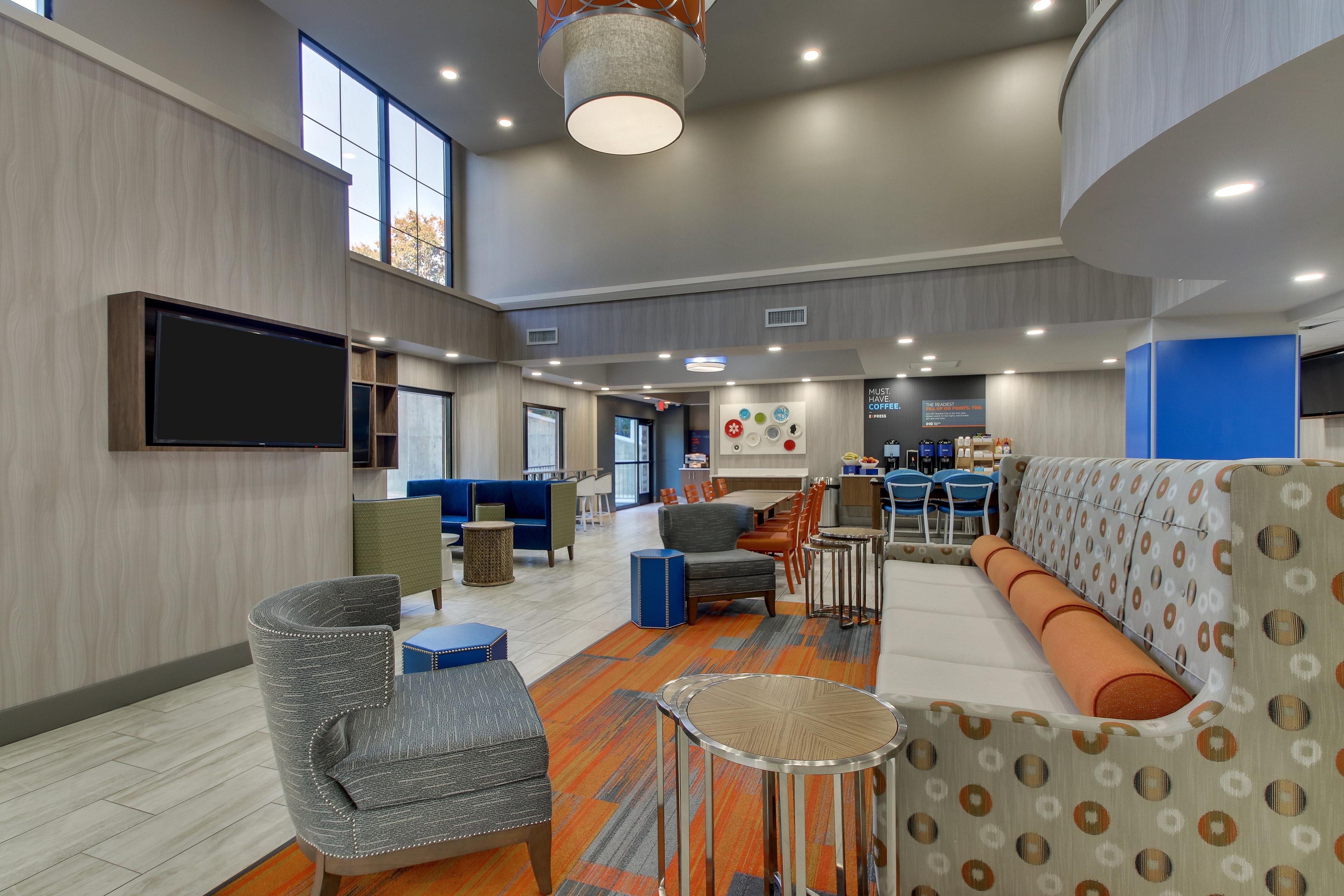 Holiday Inn Express & Suites Atlanta Perimeter Mall Hotel By Ihg Sandy Springs Luaran gambar