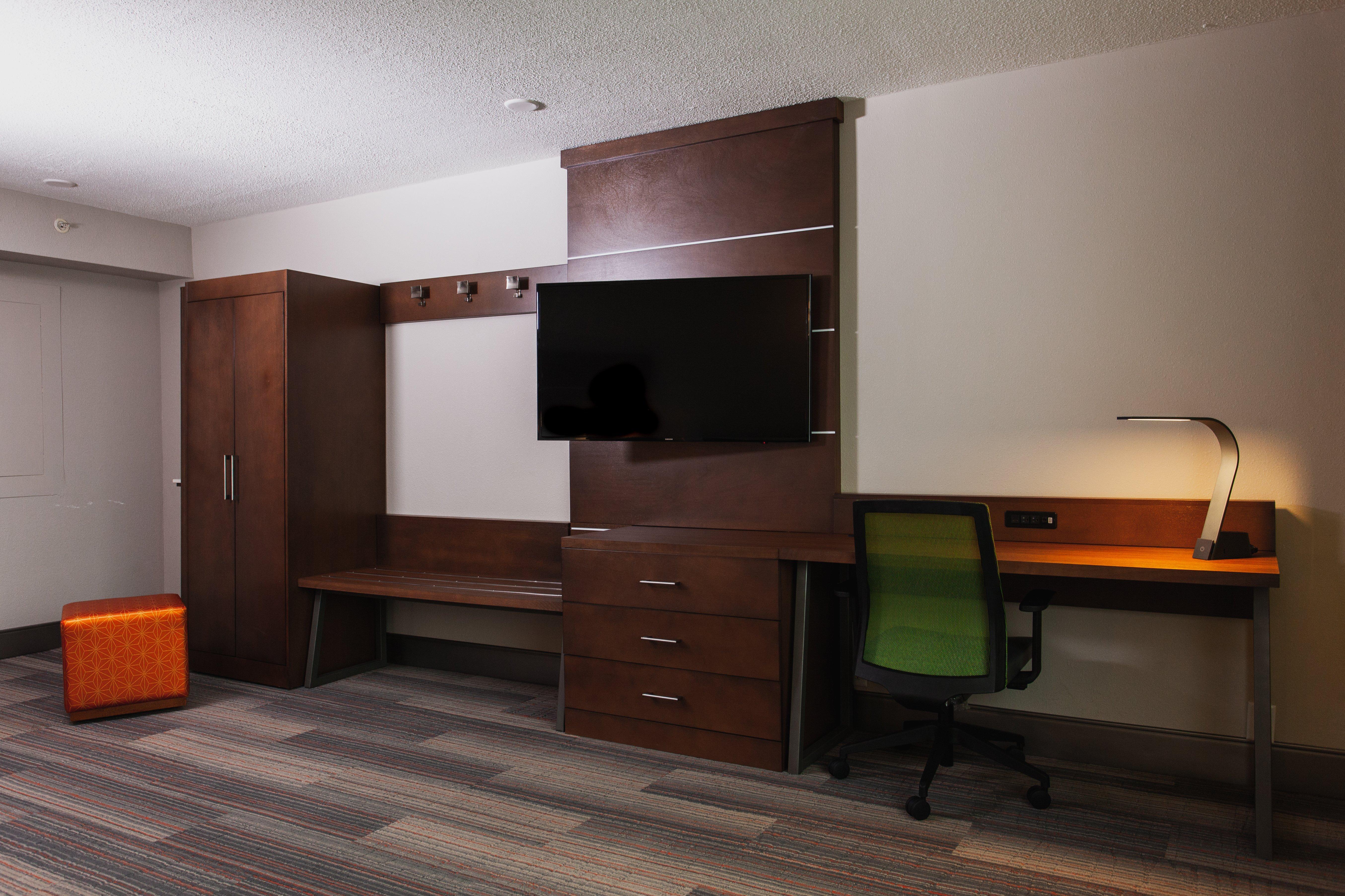 Holiday Inn Express & Suites Atlanta Perimeter Mall Hotel By Ihg Sandy Springs Luaran gambar