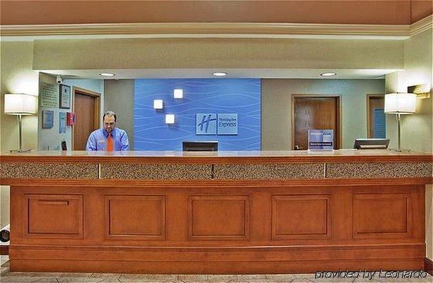 Holiday Inn Express & Suites Atlanta Perimeter Mall Hotel By Ihg Sandy Springs Dalaman gambar