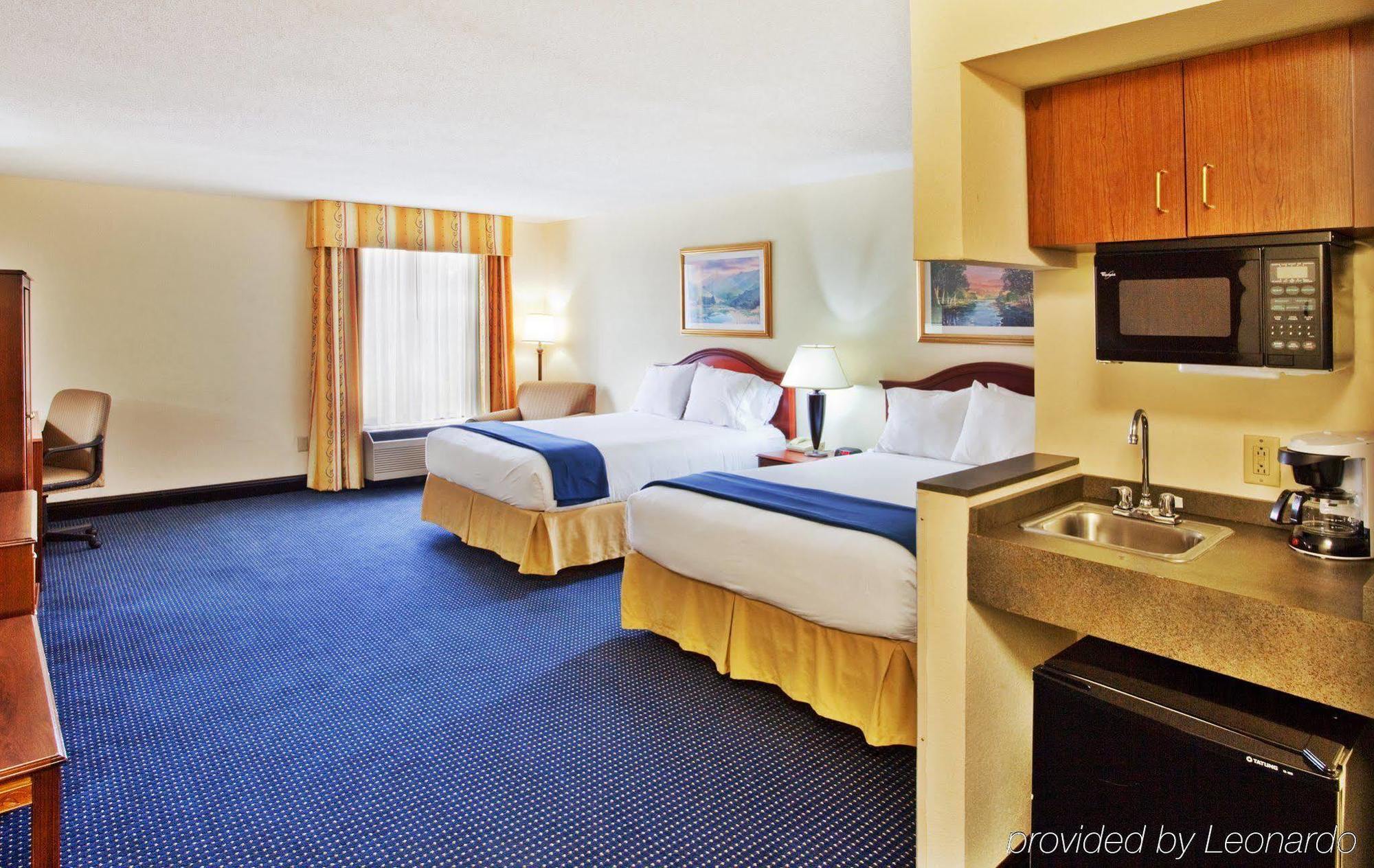 Holiday Inn Express & Suites Atlanta Perimeter Mall Hotel By Ihg Sandy Springs Bilik gambar