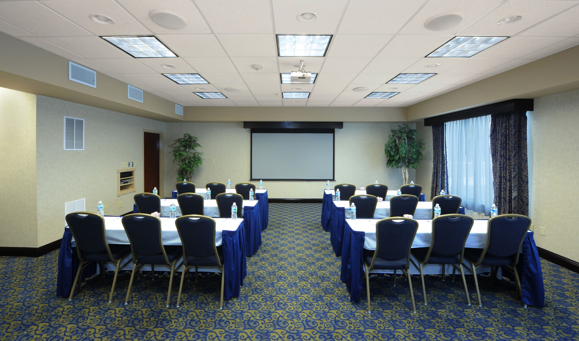 Holiday Inn Express & Suites Atlanta Perimeter Mall Hotel By Ihg Sandy Springs Luaran gambar